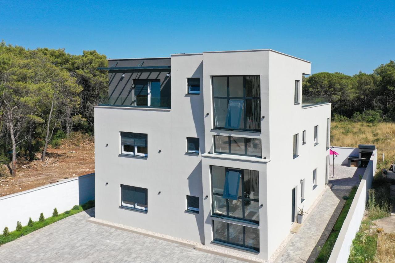 Rhapsody In Green - Luxury Villa In Zadar Crno Esterno foto